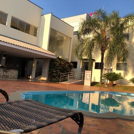 Hotel Baeza Goiatuba Exterior photo