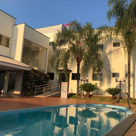 Hotel Baeza Goiatuba Exterior photo