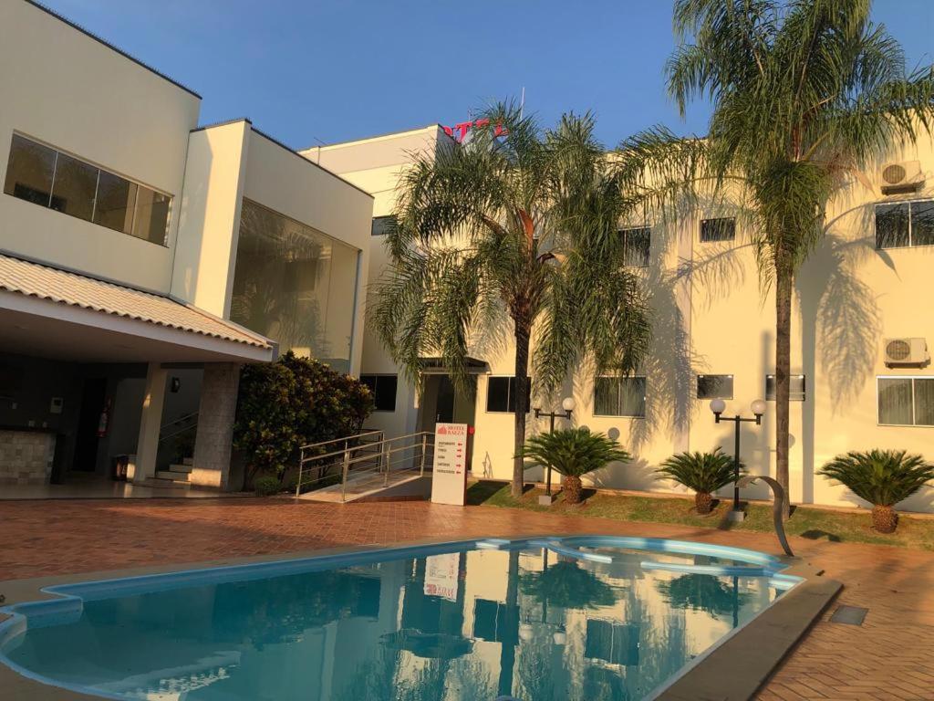 Hotel Baeza Goiatuba Exterior photo